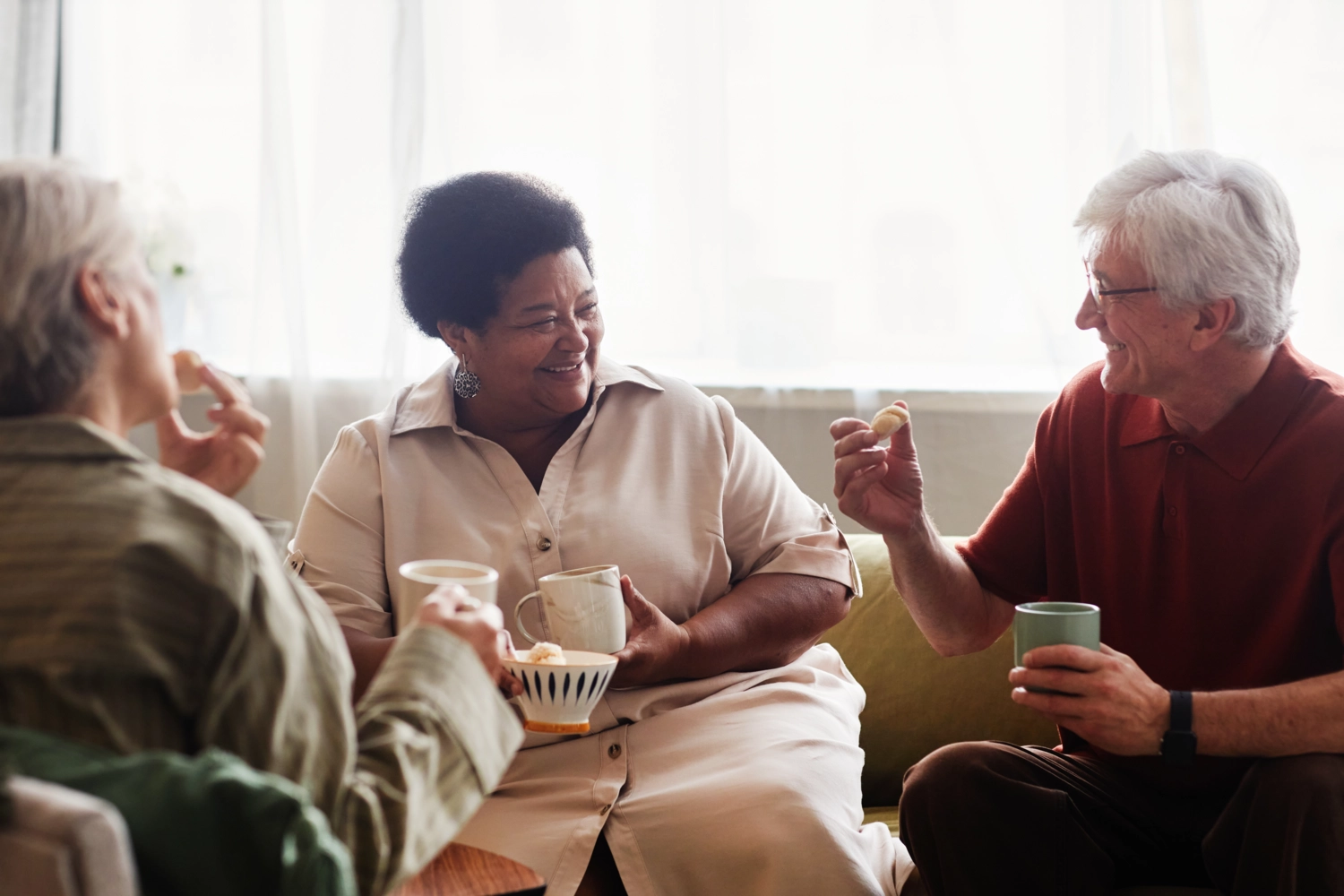Social support can help older adults stay independent despite cognitive decline