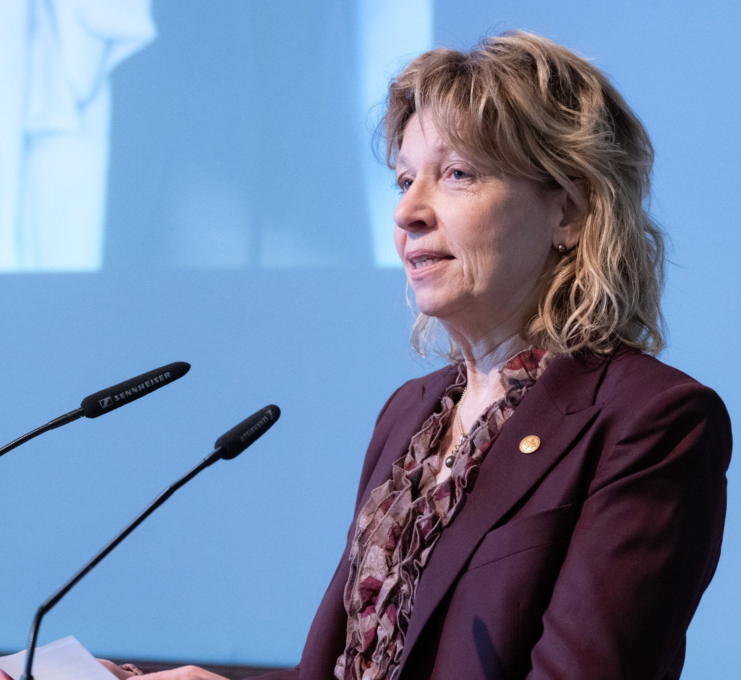 Annika Östman Wernerson spoke about the challenges posed by increasing obesity among young people and the growing burden of mental ill health and suicide