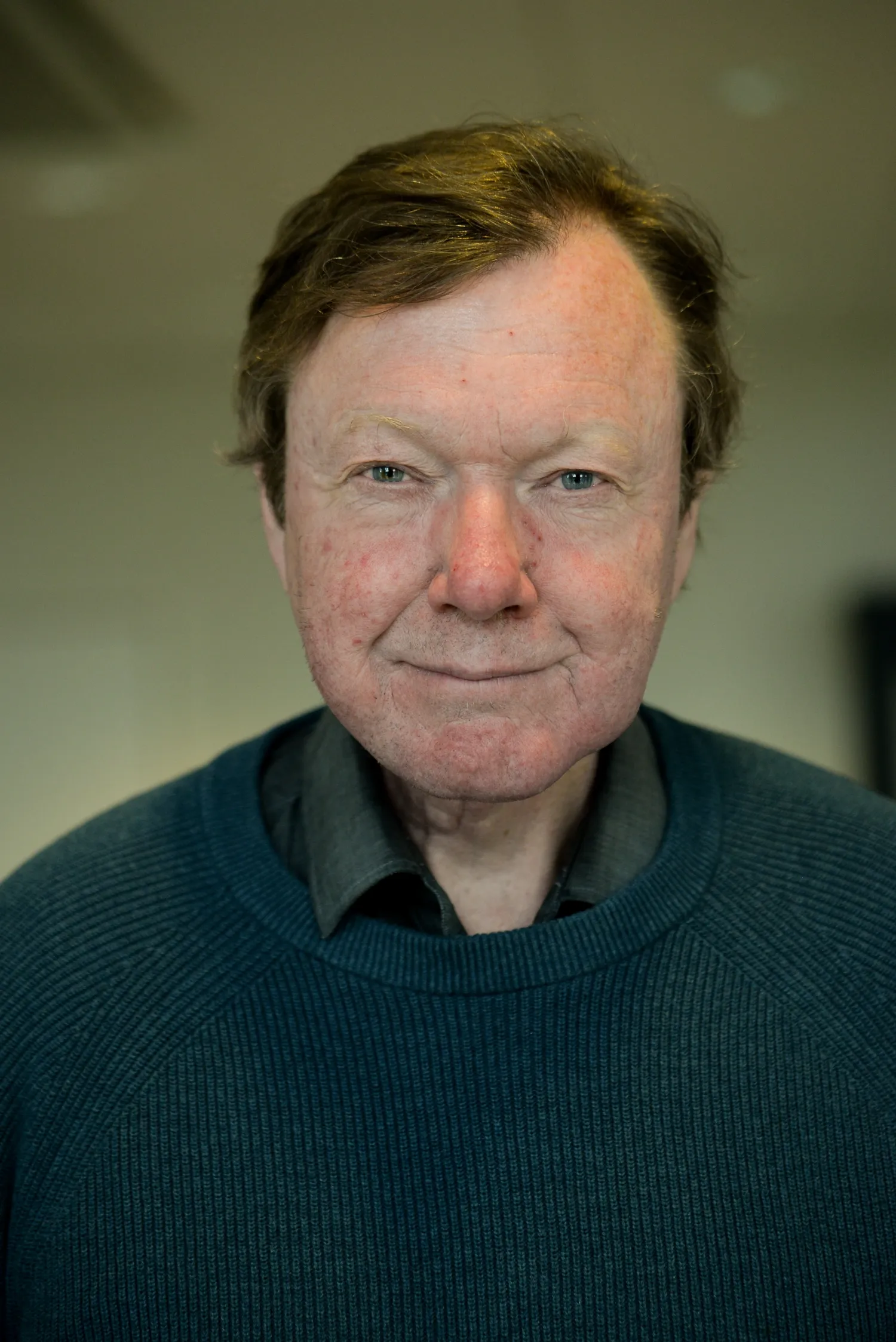 Anders Sönnerborg || Photo of man with dark shirt.