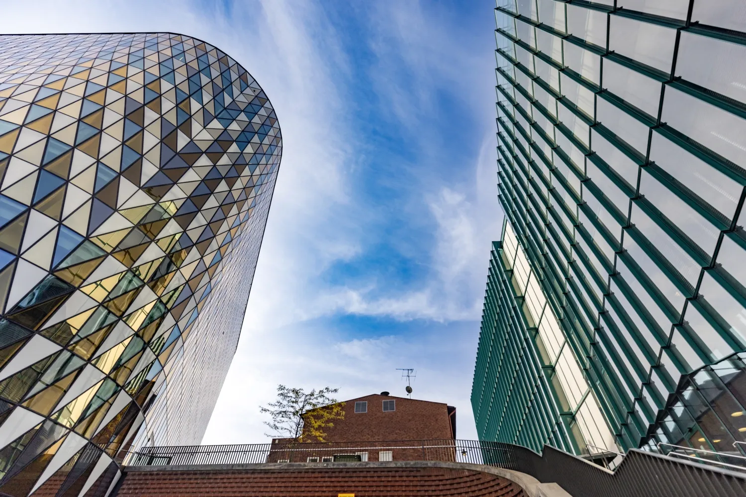 The buildings Aula Medica and Biomedicum at Campus Solna