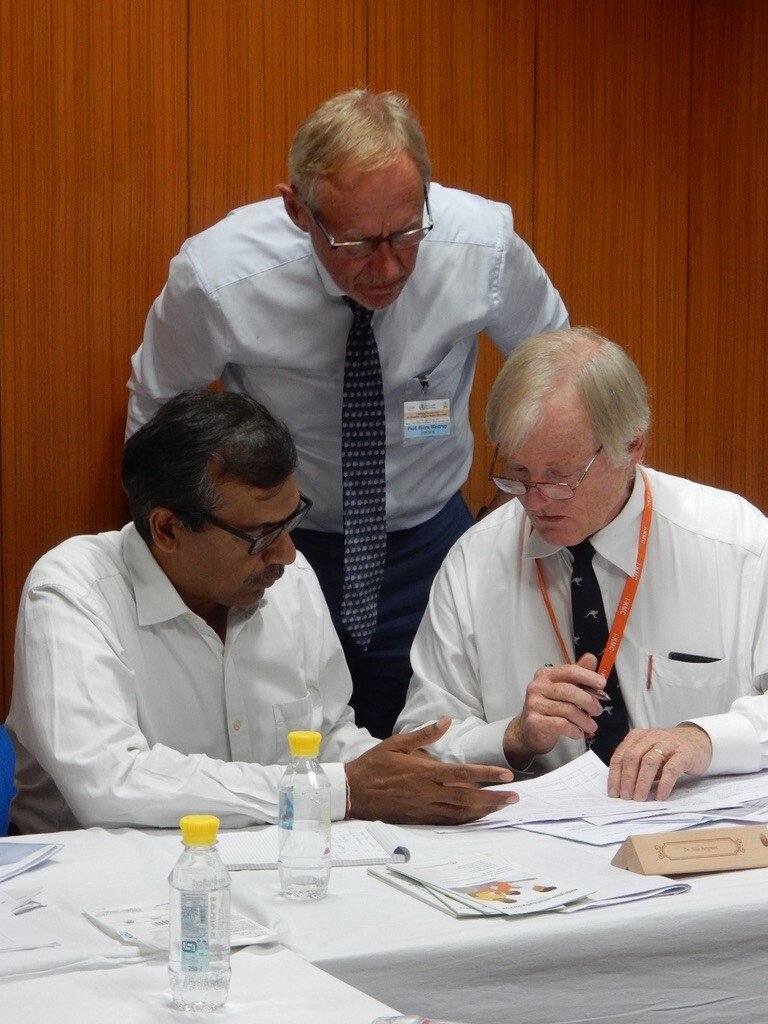 KI researchers Björn Westrup and Nils Bergman together with WHO researcher Rajiv Bahl
