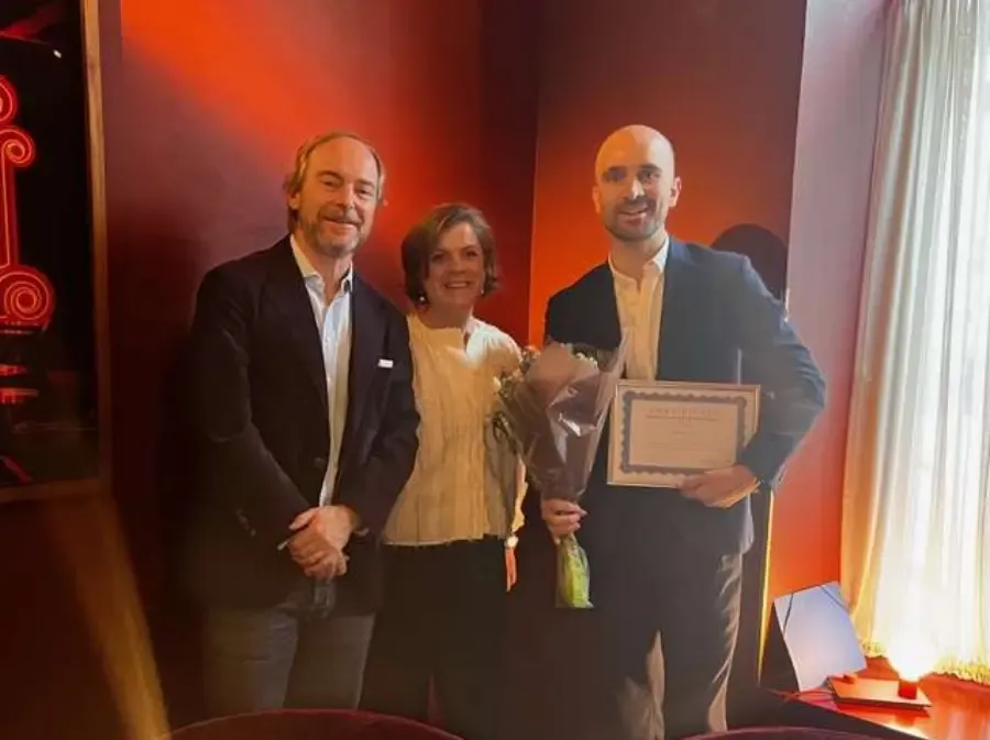 Harald Lund together with Chairman of the Board Max Mitteregger and the foundation's secretary, lawyer Caroline Lippman.