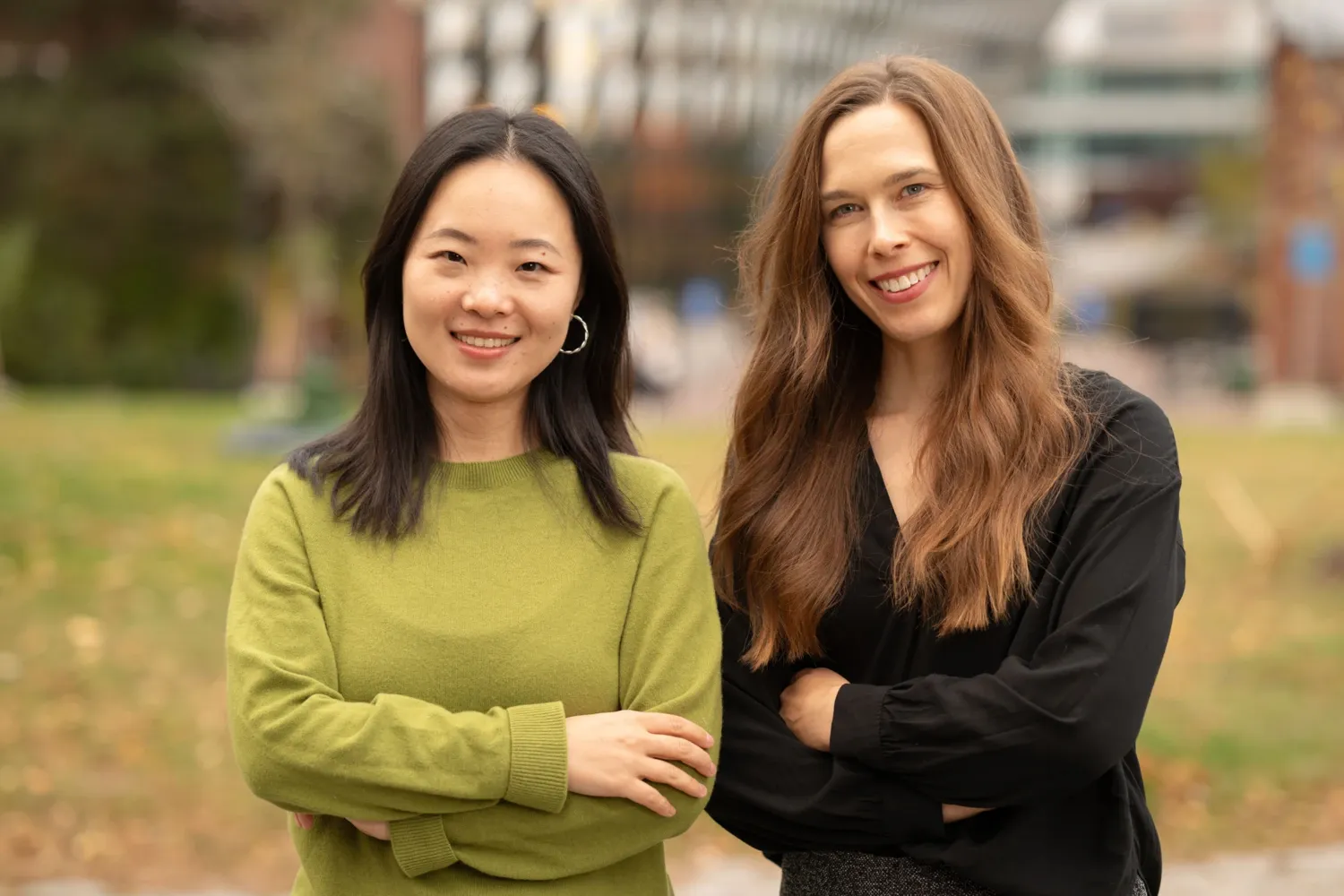 Portrait photo of Mozhu Ding and Alexandra Wennberg.