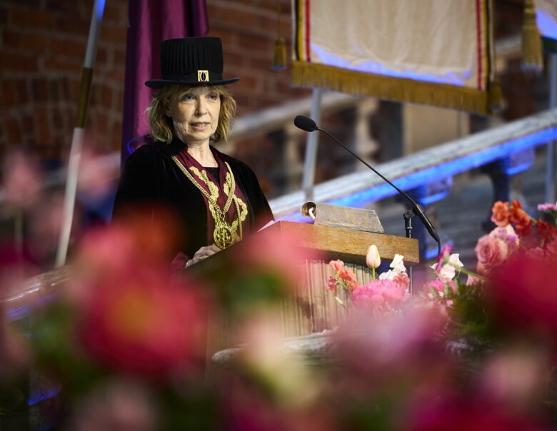 President Annika Östman Wernerson praised the new doctors in her speech.