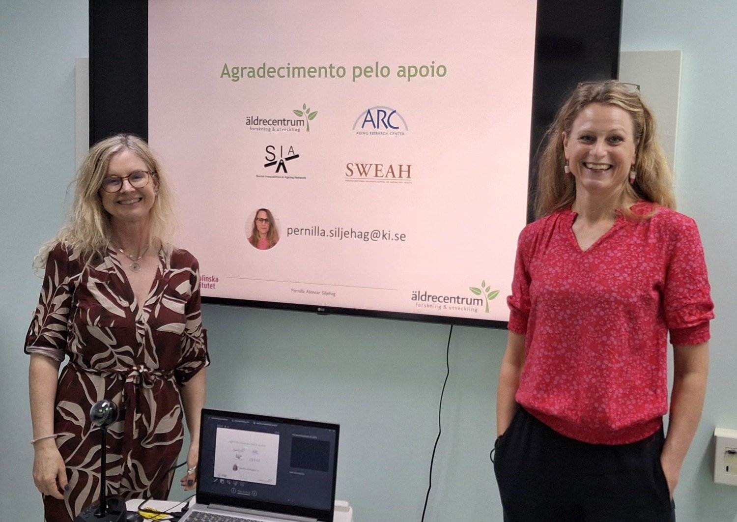 Pernilla and Rosane during a presentation at ELSA-Brasil