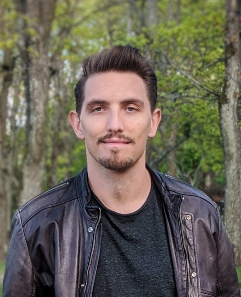 Portrait photo of Hugo Zeberg, researcher at the Department of Neuroscience, Karolinska Institutet, and Max Planck Institute for Evolutionary Anthropology.