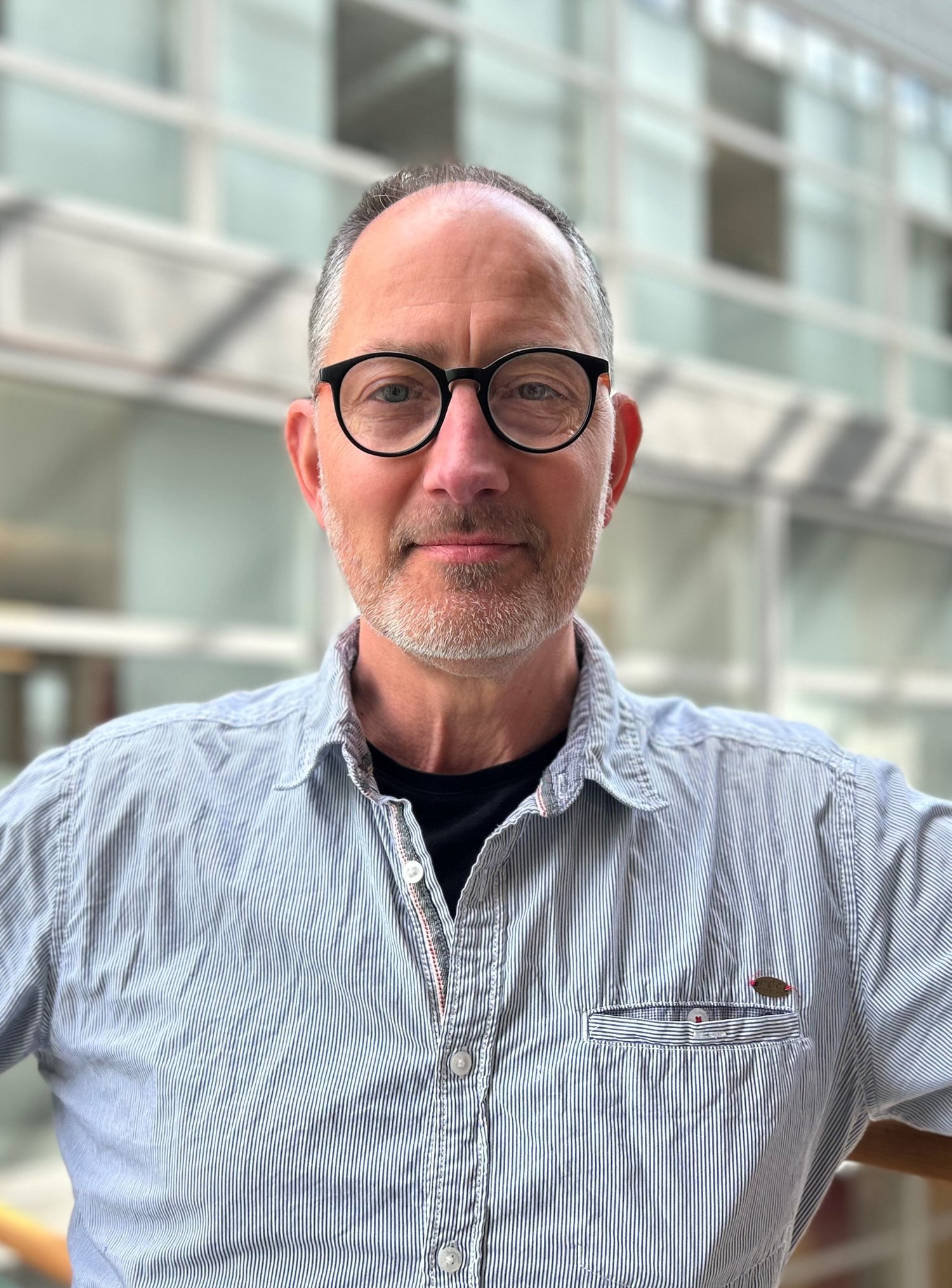Portrait photo of Jonas Fuxe, Department of Laboratory Medicine.