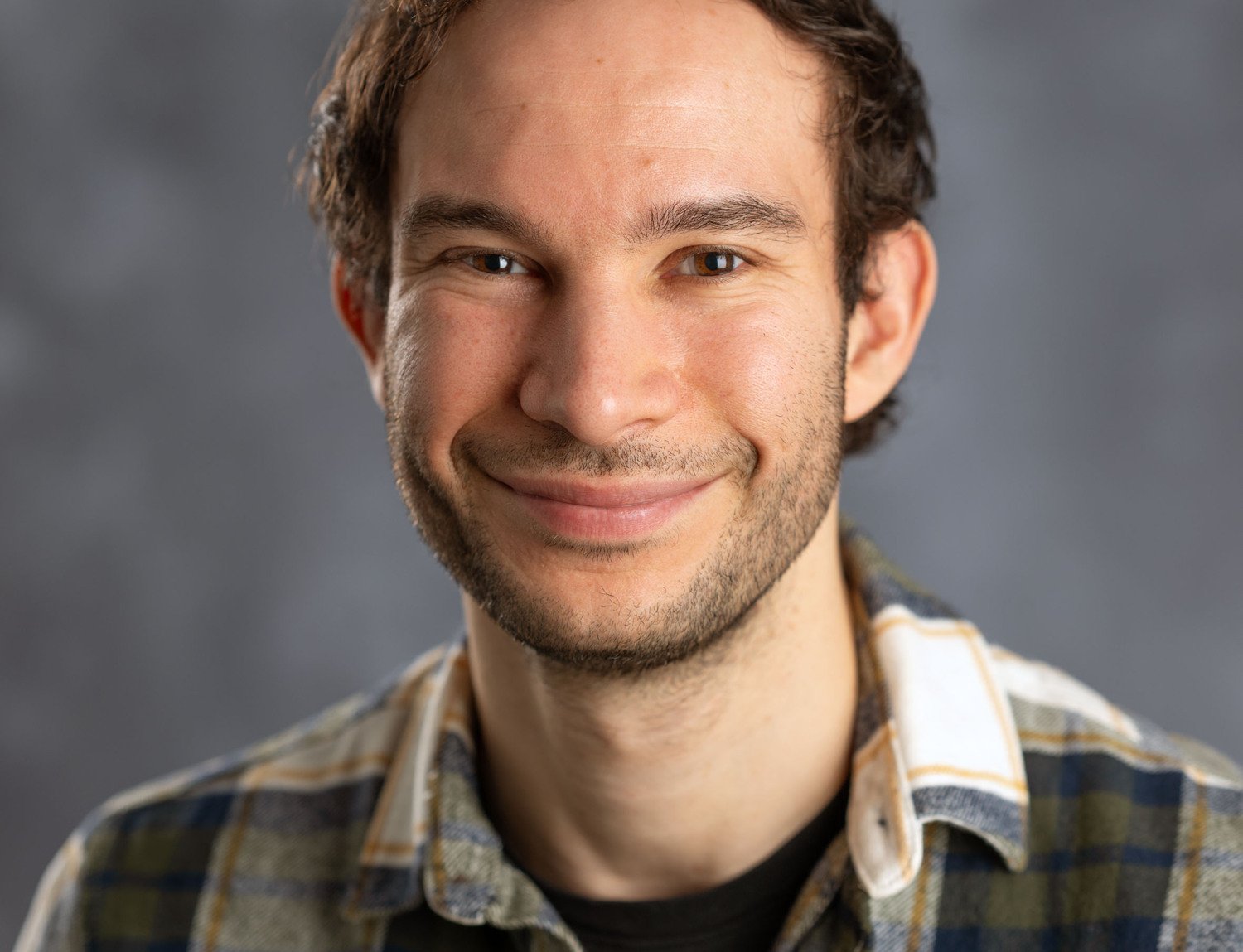 Portrait photo of Leo Kowalski