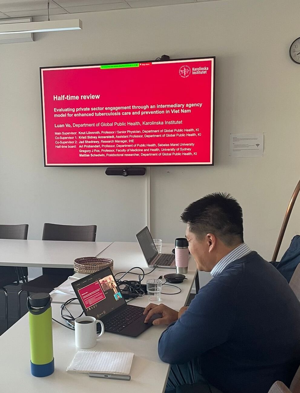 Luan Vo presenting his PhD project.