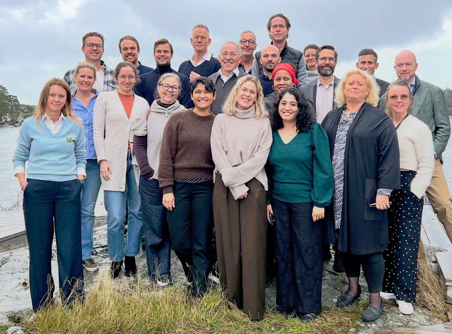 Group picture of 22 people