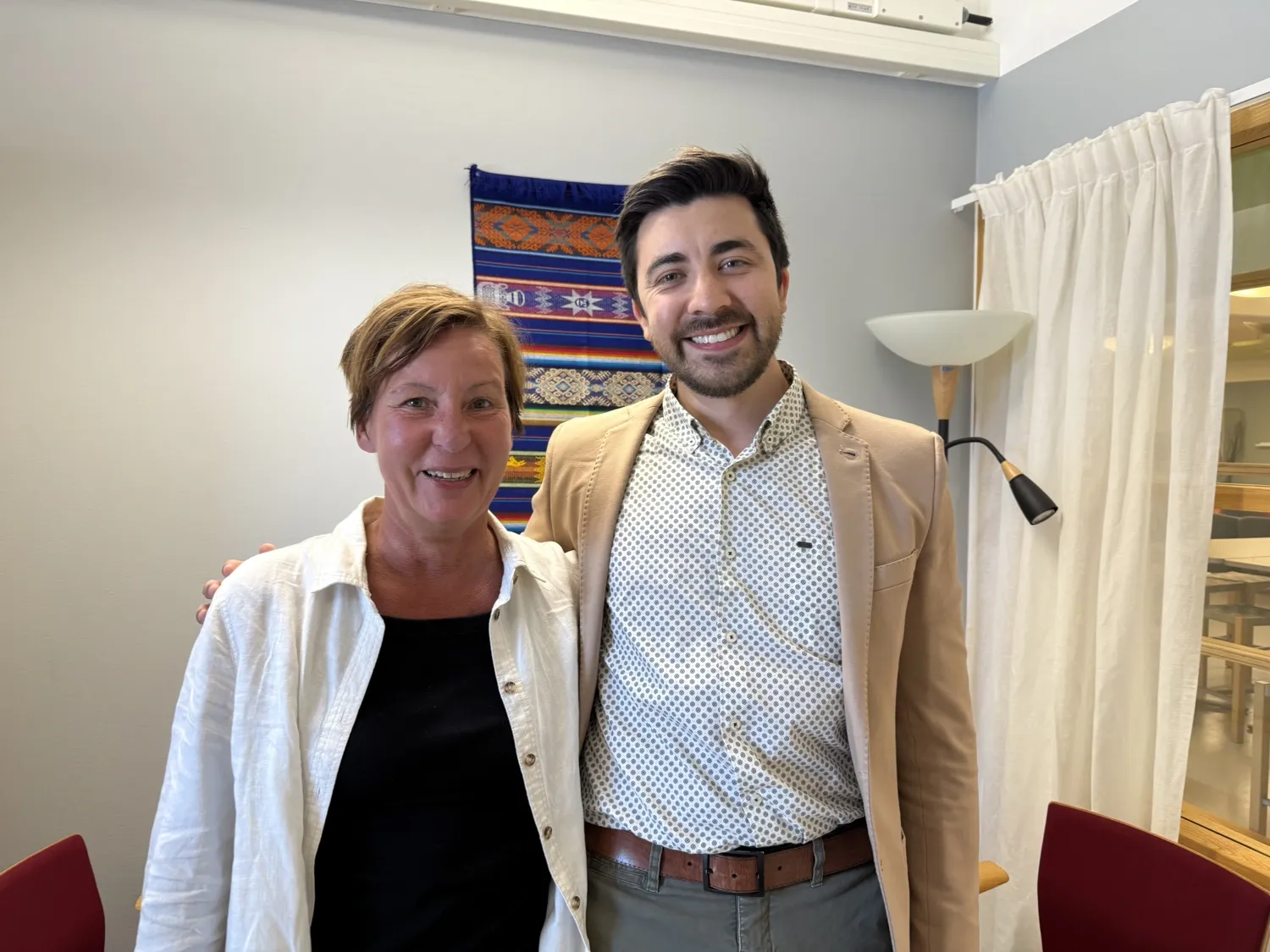 Magdalena Palmqvist alongside Marcos Rojas, the international coordinator who welcomed him back in 2016.