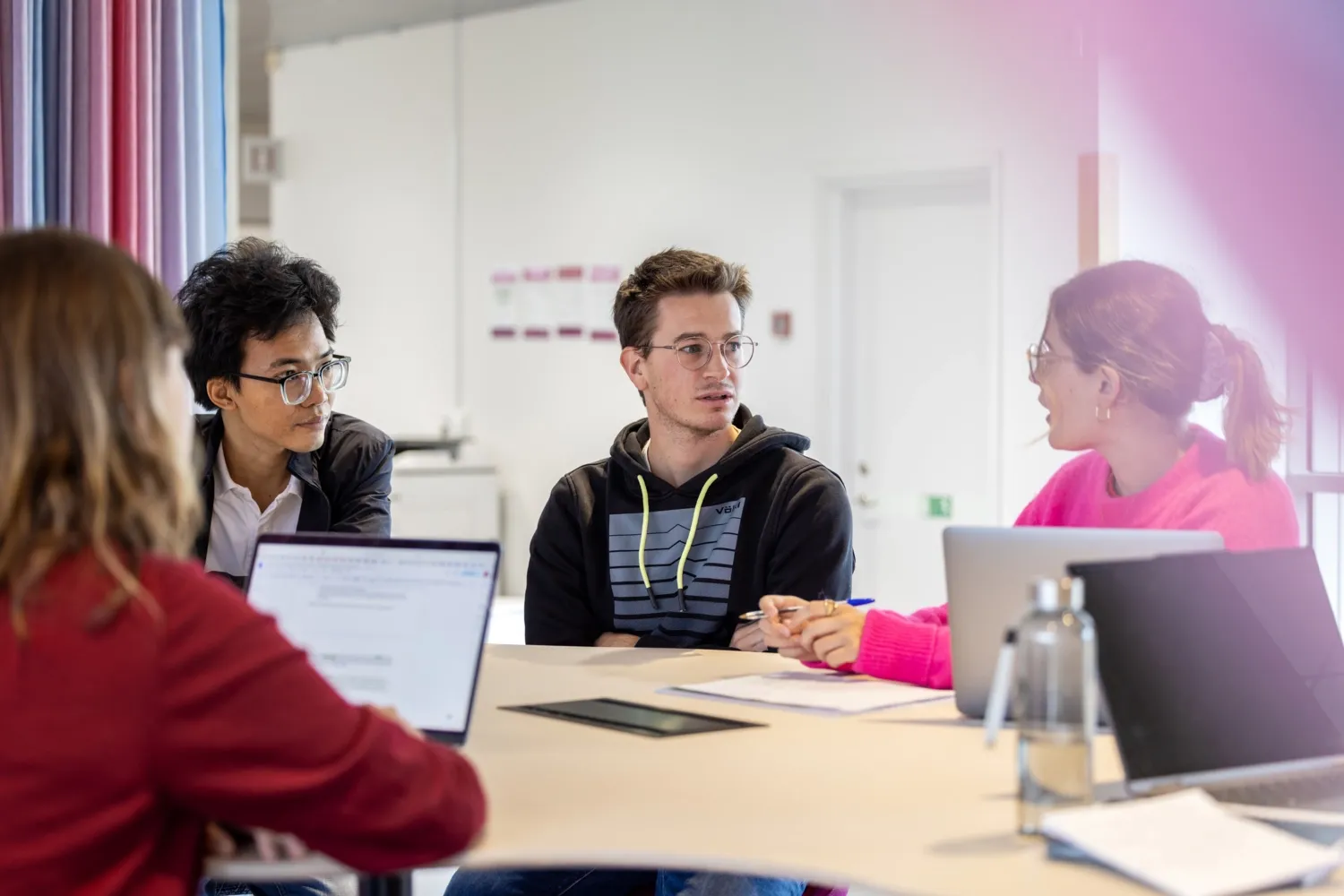 Master students studying in Campus Flemingsberg