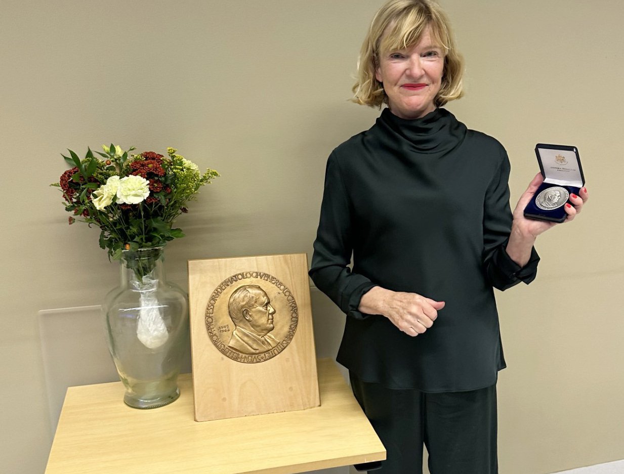 Professor Mona Ståhle has been awarded the Sven Hellerström Medal by the Swedish Society of Medicine.