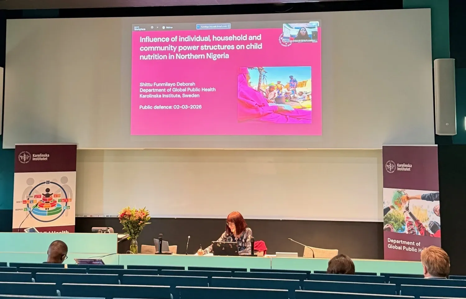 A screen showing the front page of the thesis that is about to be defended.