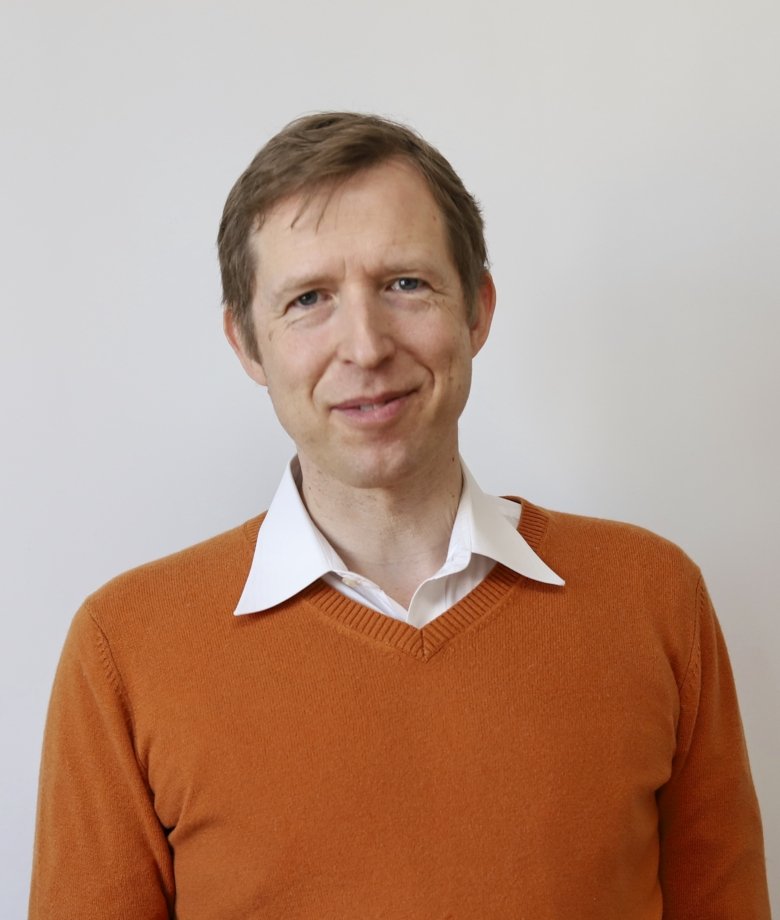 Portrait photo of Mikael Tiger, researcher at the Department of Clinical Neuroscience