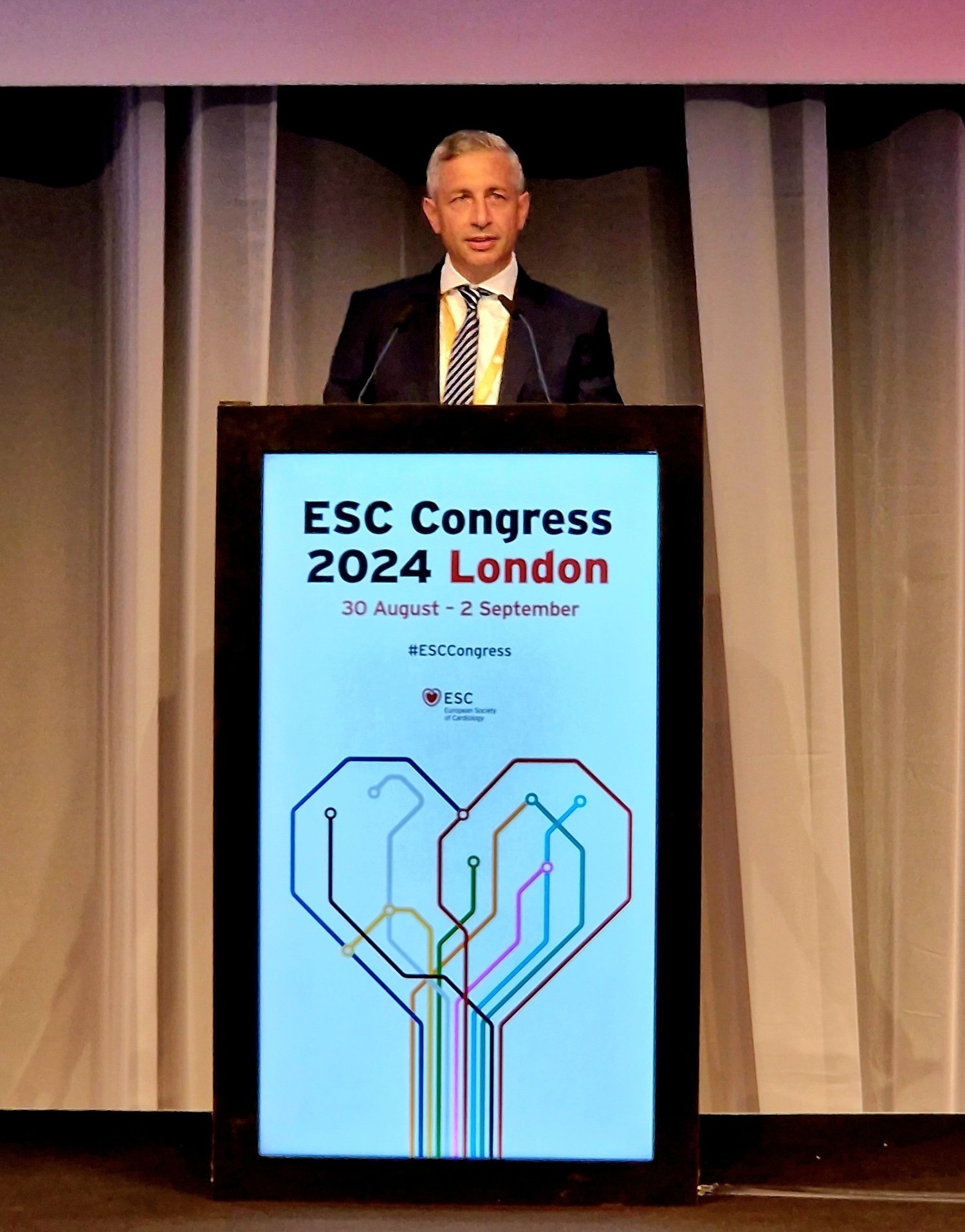 Robin Hofmann speaking at the ESC Congress.