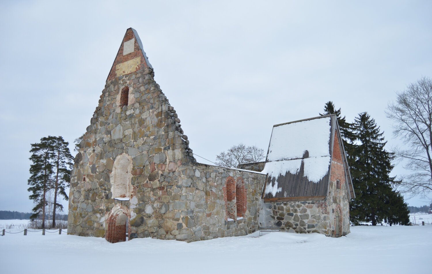 The church ruin in the old cemetery in Pälkäne. This is where a large number of the total of 82 remains to be returned from KI to Finland come from.