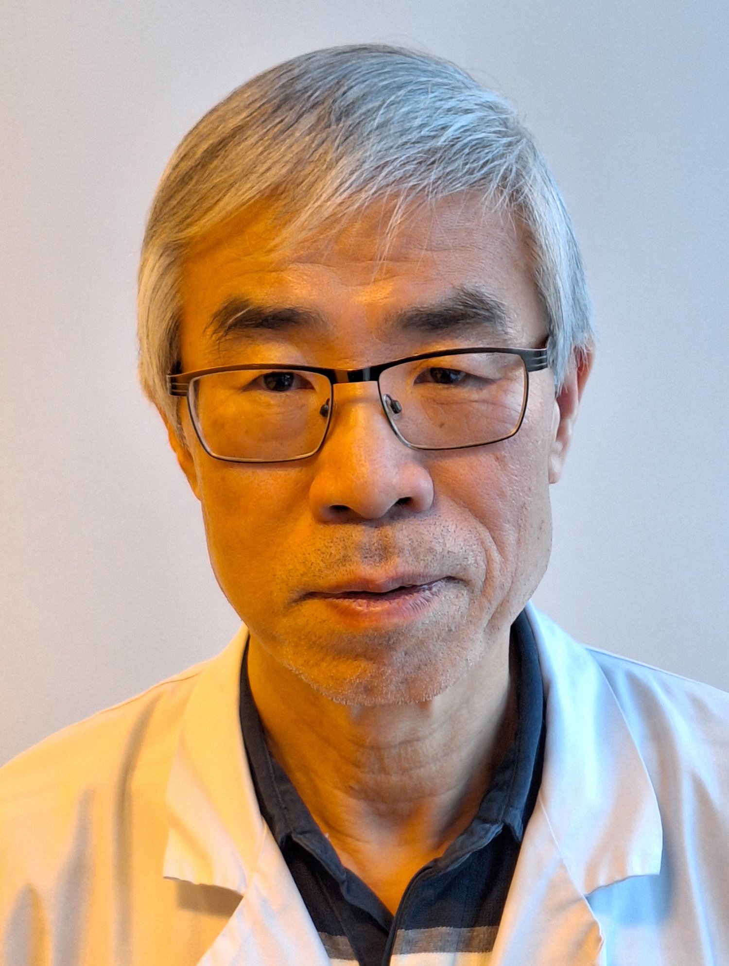 Portrait photo of the researcher dr Shao-Nian Yang
