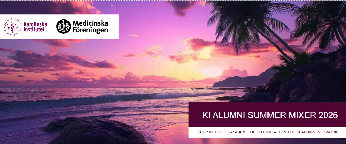 Picture of a sunset in the Carribean at the beach with palmtrees swaying