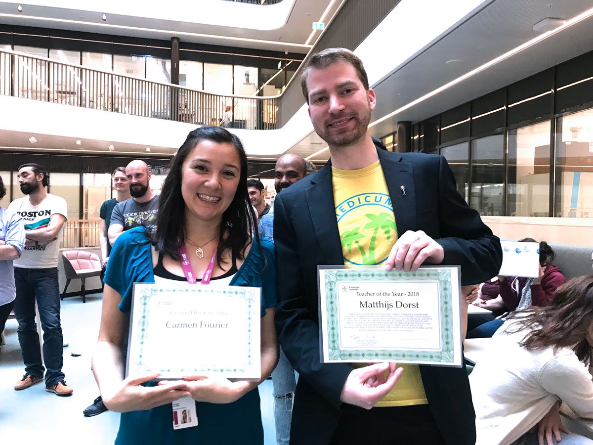 Carmen Fourier and Matthijs Dorst with diplomas