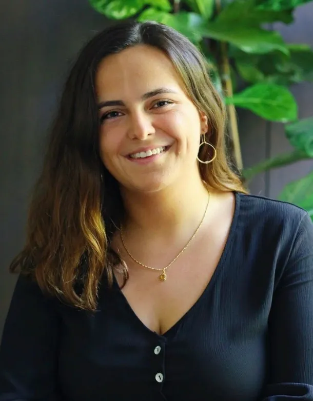 Portrait photo of Teresa Santos.