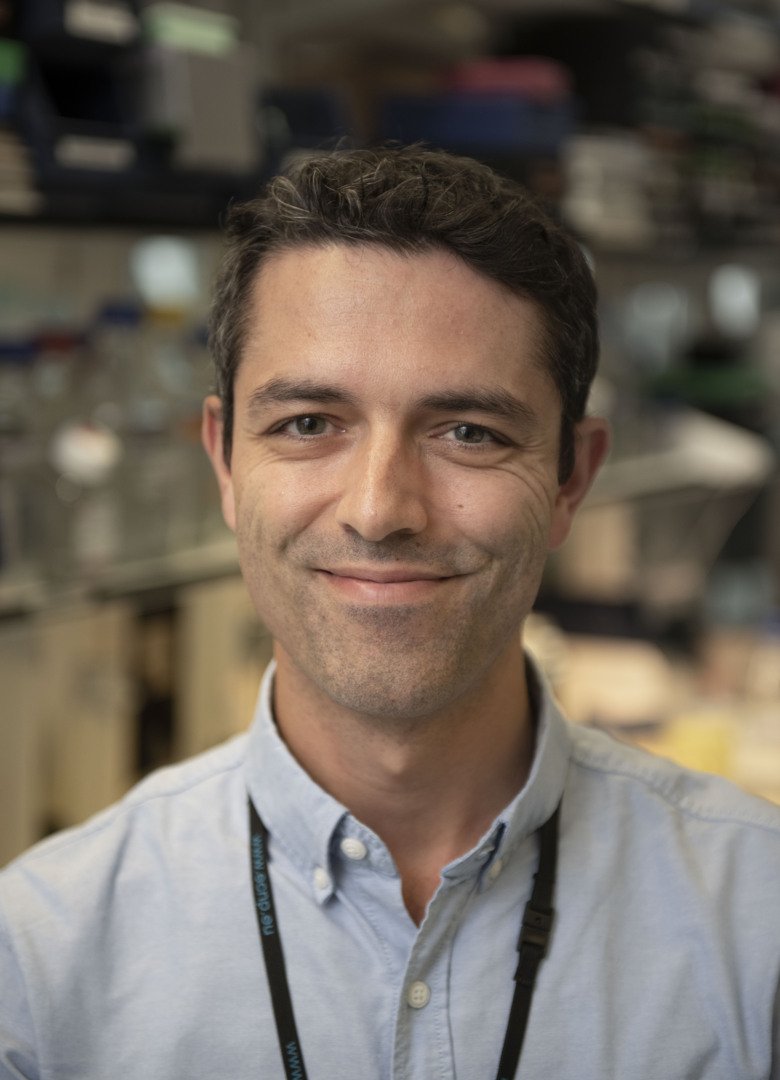 Portrait photo of Vasco Sousa, researcher at the Department of Clinical Neuroscience