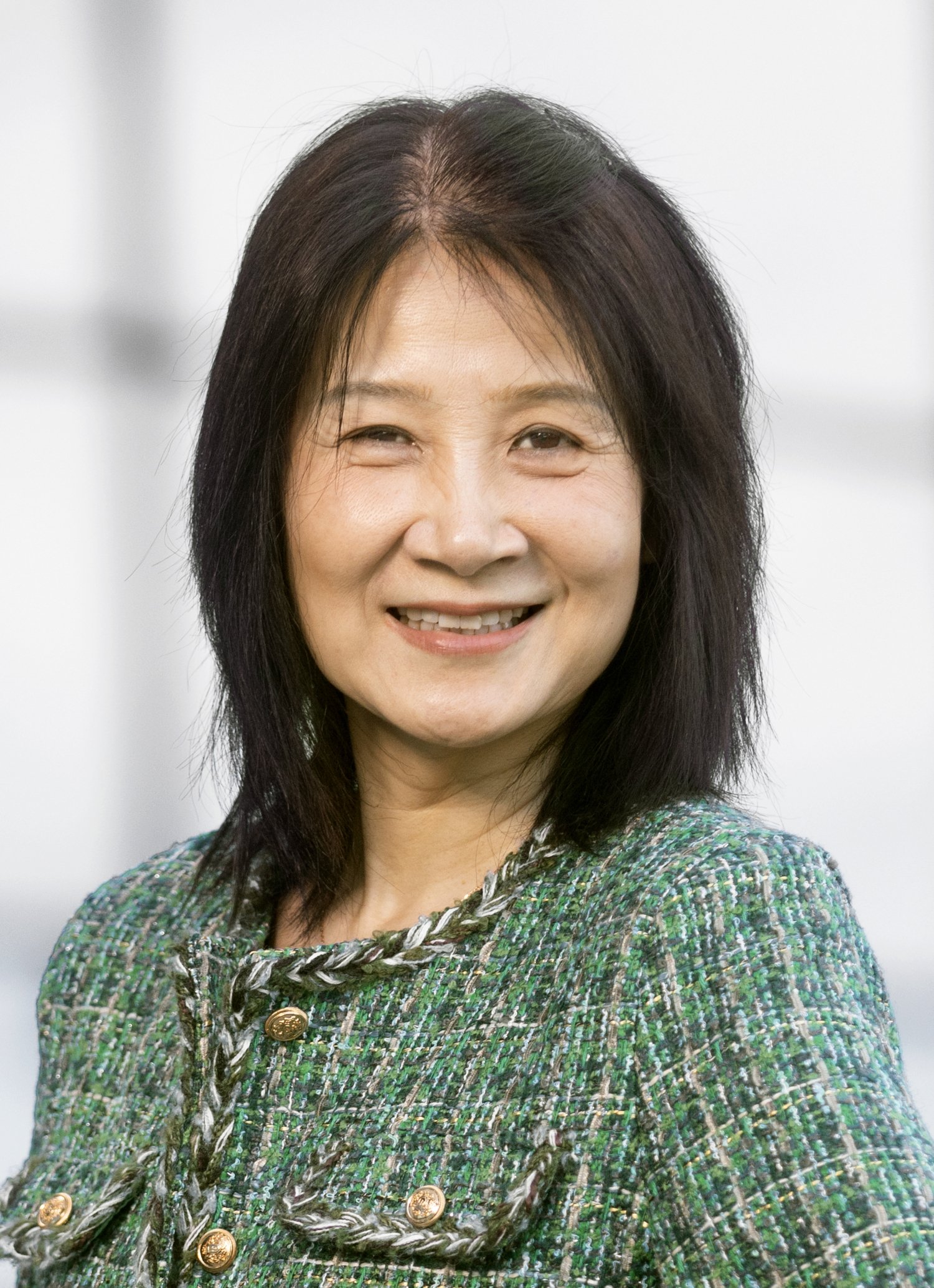 Portrait of Weili Xu.