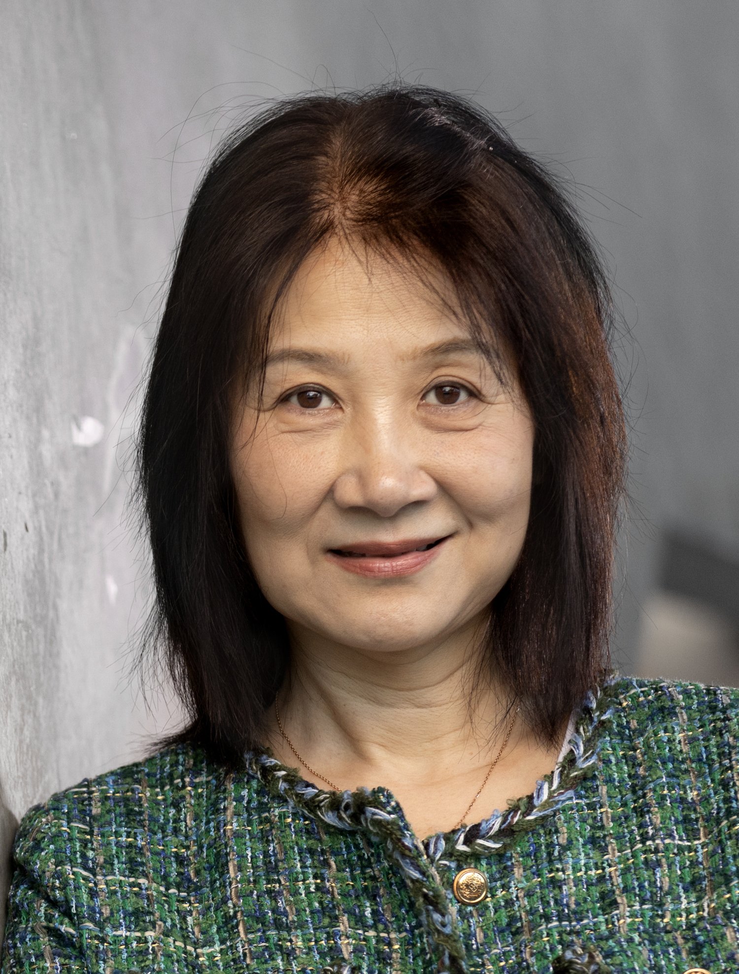 Portrait of Weili Xu.