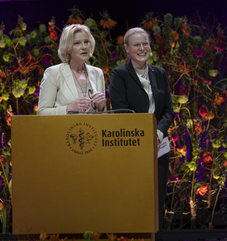 Student union chairs Petra Waters and Lovisa Hagenfeldt deliver their speech at the installation ceremony of Annika Östman Wernerson.