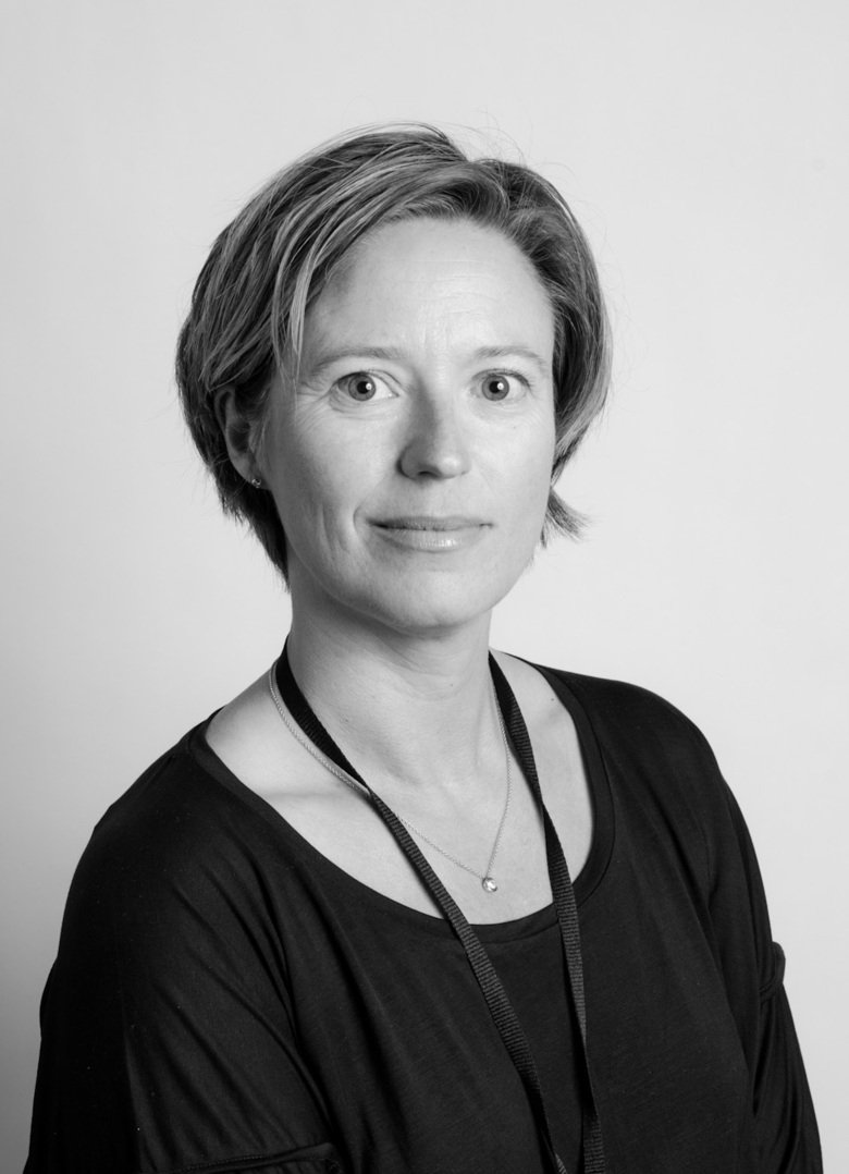 Black-and-white portrait of Martina Bendt, PhD student at the Division of Physiotherapy.