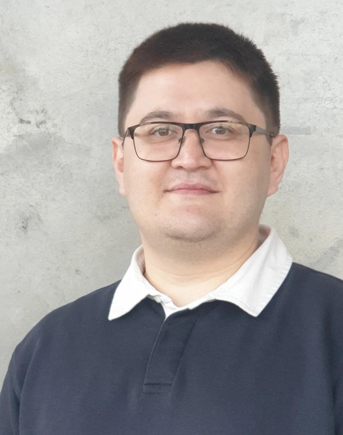 Portrait photo of Maxim Kan.
