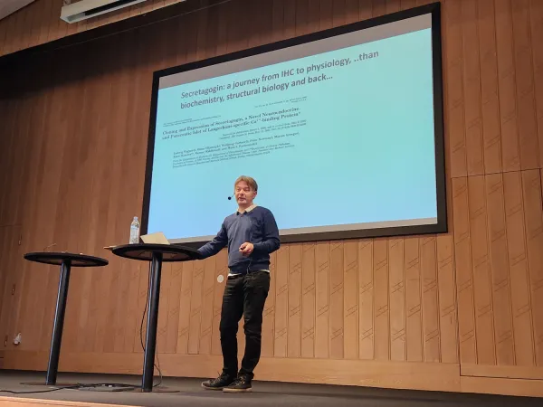 Presentation by researcher at the conference at Vår Gård.