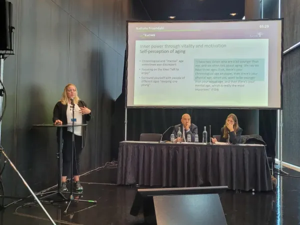 Nathalie Frisendal presenting her research at the congress.