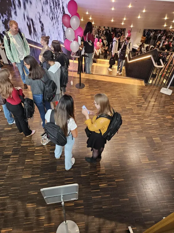 Students during the fair on August 29