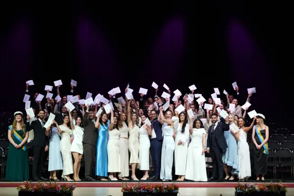 Graduates who received congratulations during the graduation ceremony in the Aula Medica.