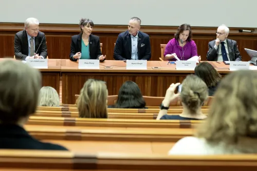 An open seminar on threats to academic freedom and the persecution of researchers was held at KI on 15 April 2026.