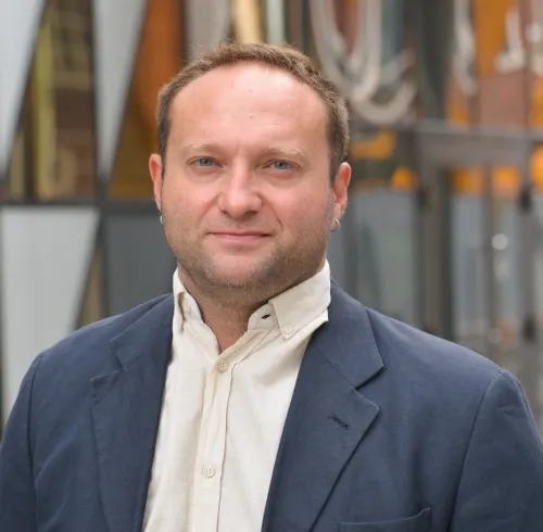 Federico Iovino utanför Aulan