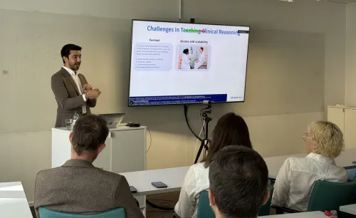 Dr Rojas presents his research.