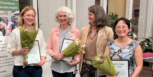 Awardees Rachel Fisher, Louisa Cheung och Jurga Laurencikiene recieve the prize from Ewa Ehrenborg